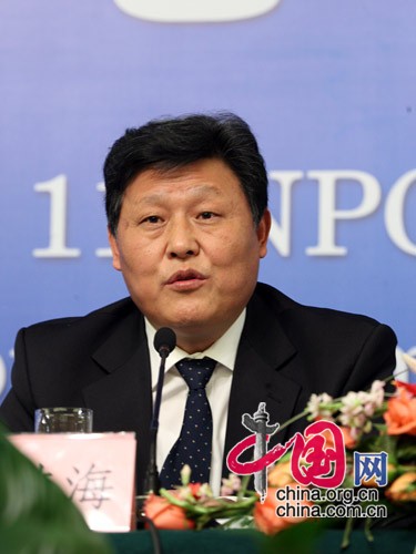 國(guó)土資源部礦產(chǎn)開發(fā)管理司司長(zhǎng)賈其海 國(guó)土資源部礦產(chǎn)開發(fā)管理司司長(zhǎng)賈其海